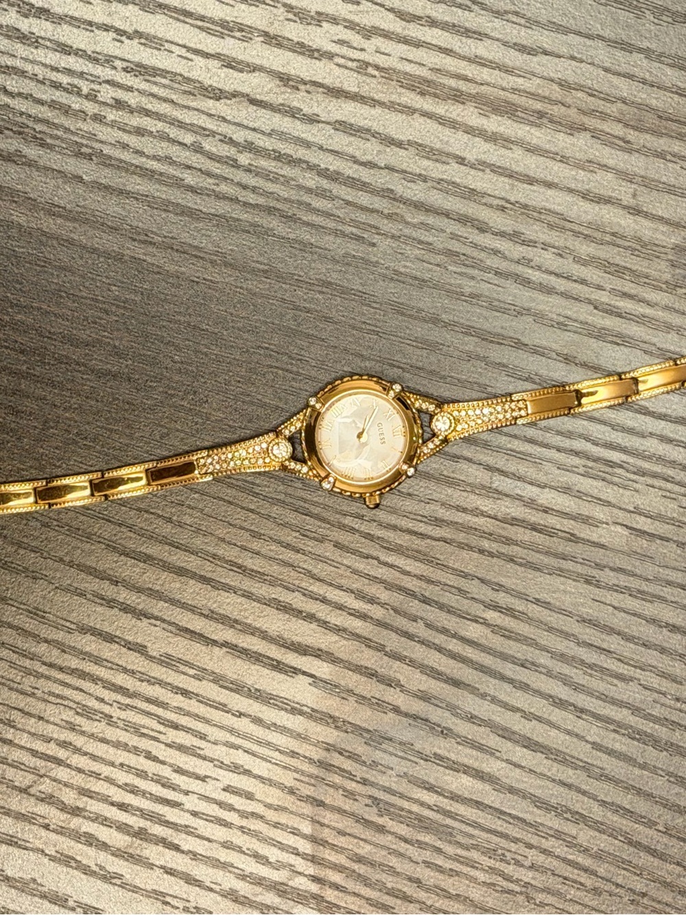 GUESS WATCH - Picture 7 of 7